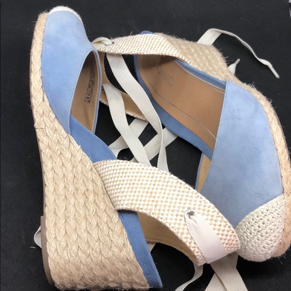 Shoes - Picture 7 of 8